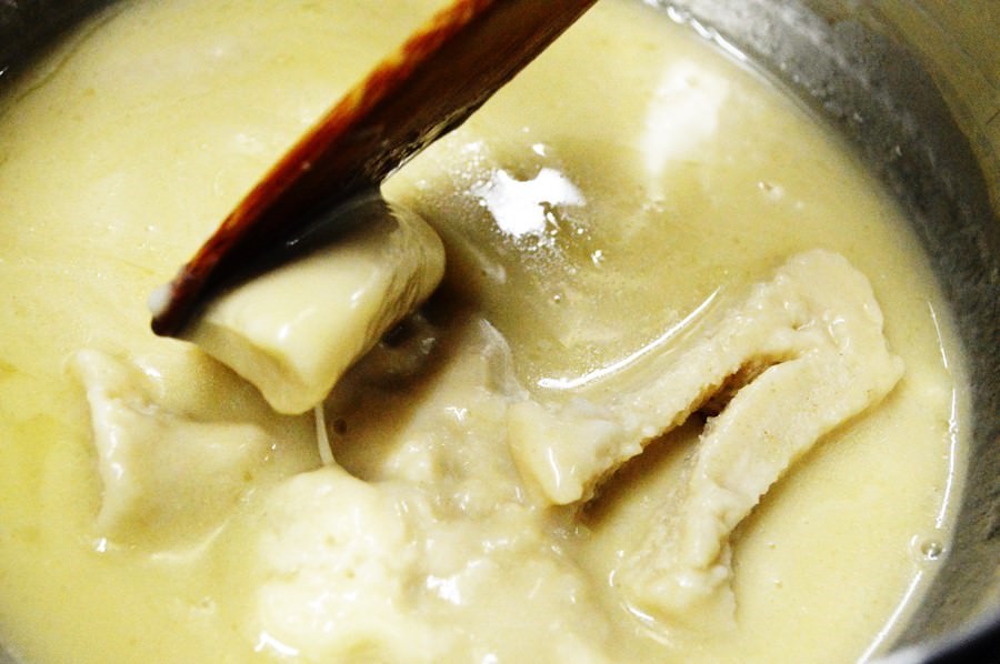 濃厚鶏白湯ラーメンスープ